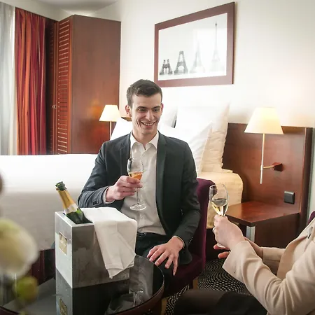 Mercure Paris Gare Montparnasse TGV-3